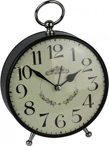 STANDING CLOCK WREATH
