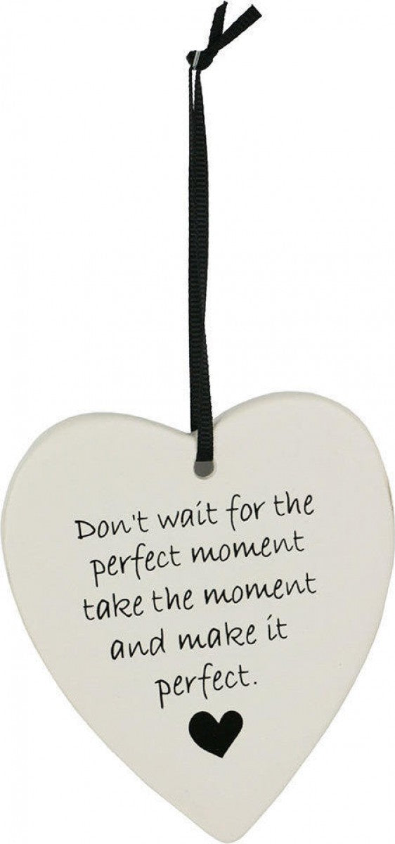 HANGING HEART PERFECT MOMENT